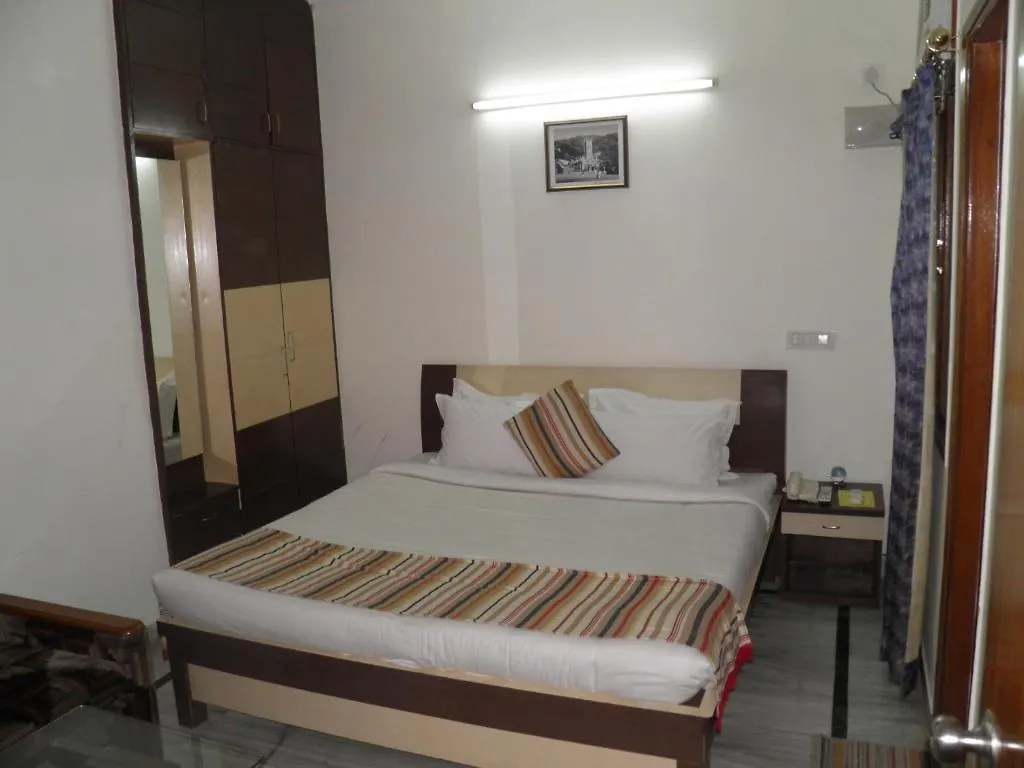 Hotel Corporate Blue New Delhi