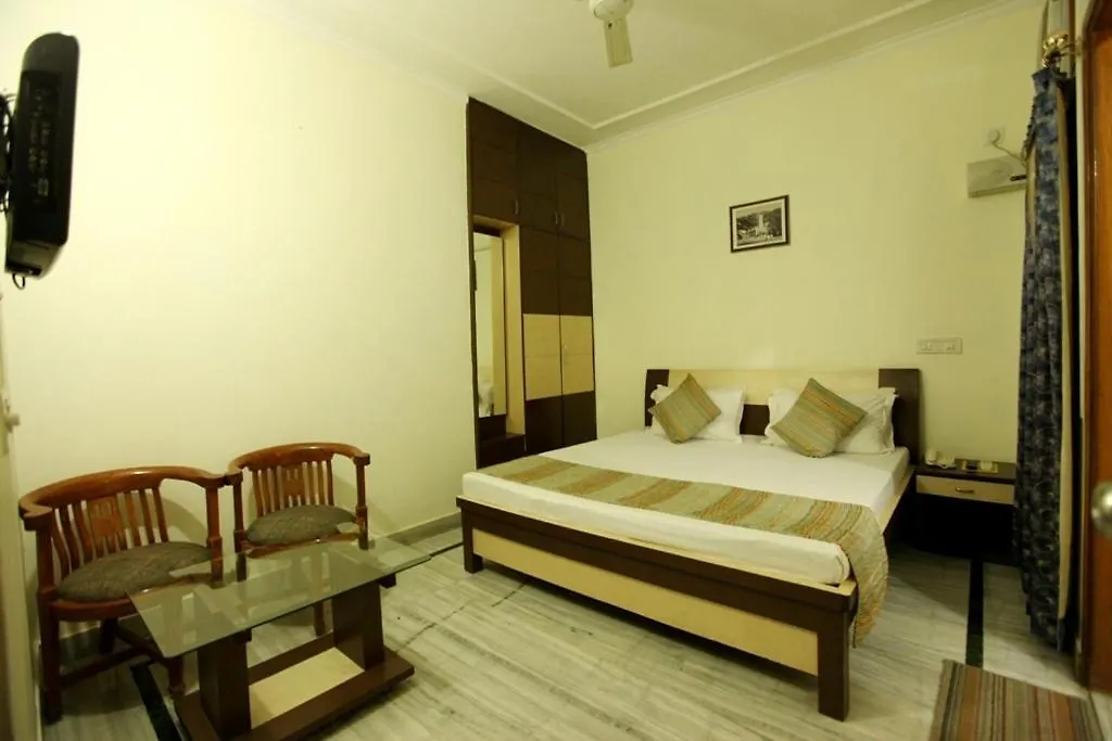 Hotel Corporate Blue New Delhi 2*,  India