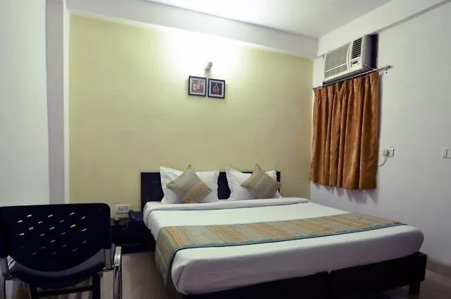 Hotel Corporate Blue New Delhi 2*,